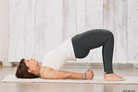 5-excellent-yoga-poses-to-help-with-arthritis-bridge-pose