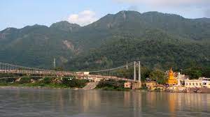 what-to-do-with-your-time-off-in-rishikesh-ram-jhula